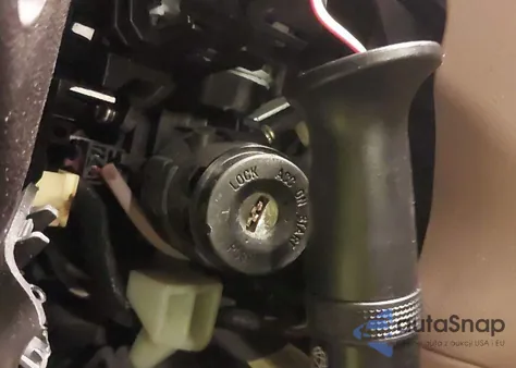 2013 Hyundai Elantra Gls z USA, uszkodzony, nr VIN 5NPDH4AE5DH388492